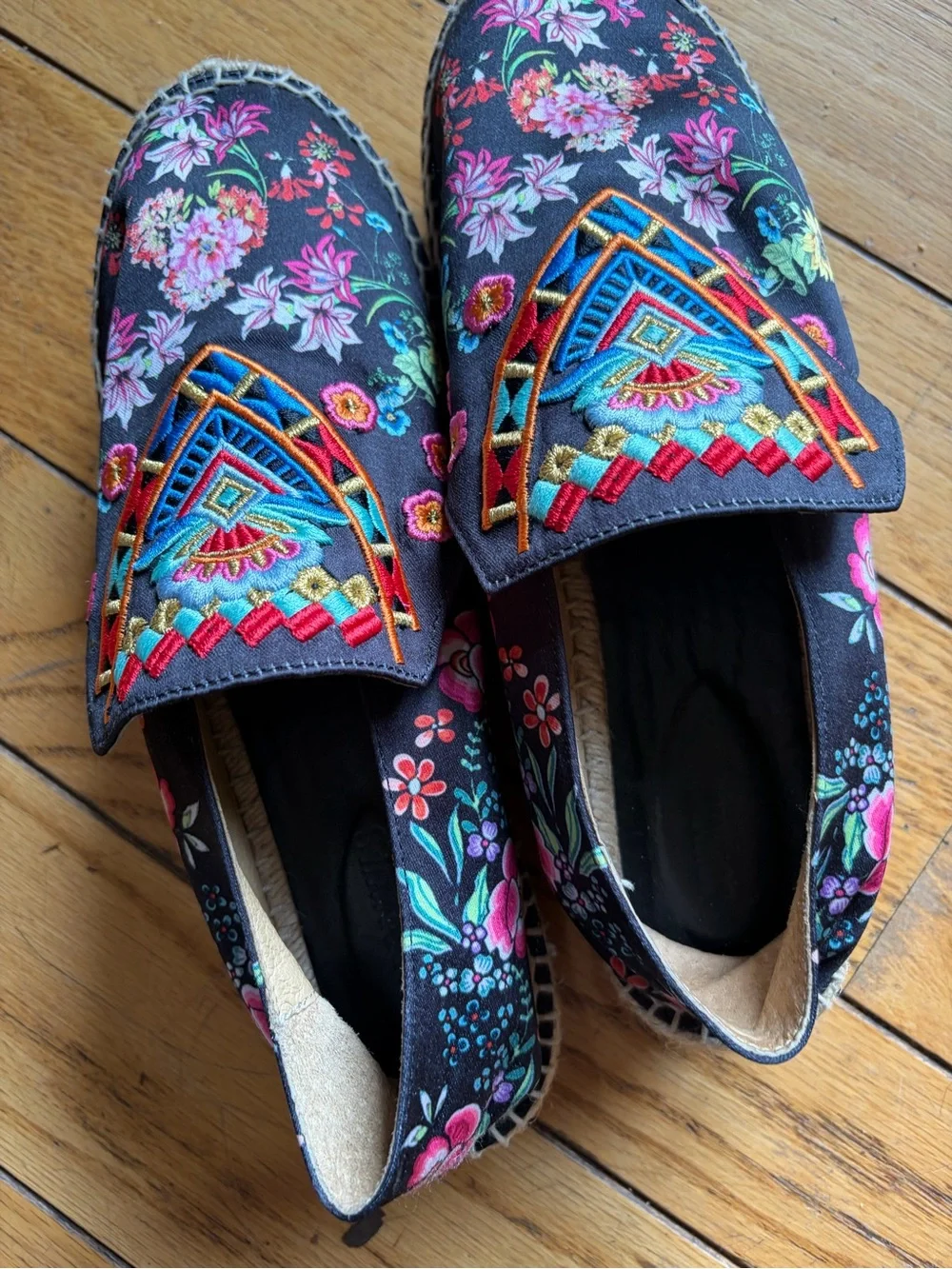 Johnny Was Black Floral Embroidered Espadrilles 9 women boho chic vacation